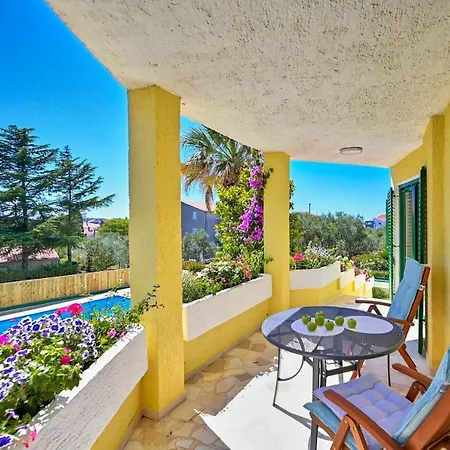 Oscar Apartments With Shared Pool Вілла *