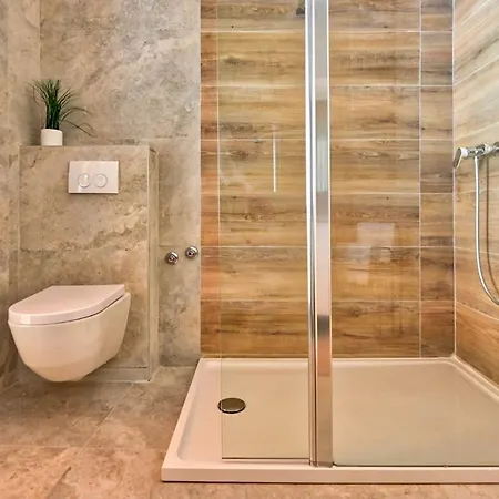 Oscar Apartments With Shared Pool Zadar